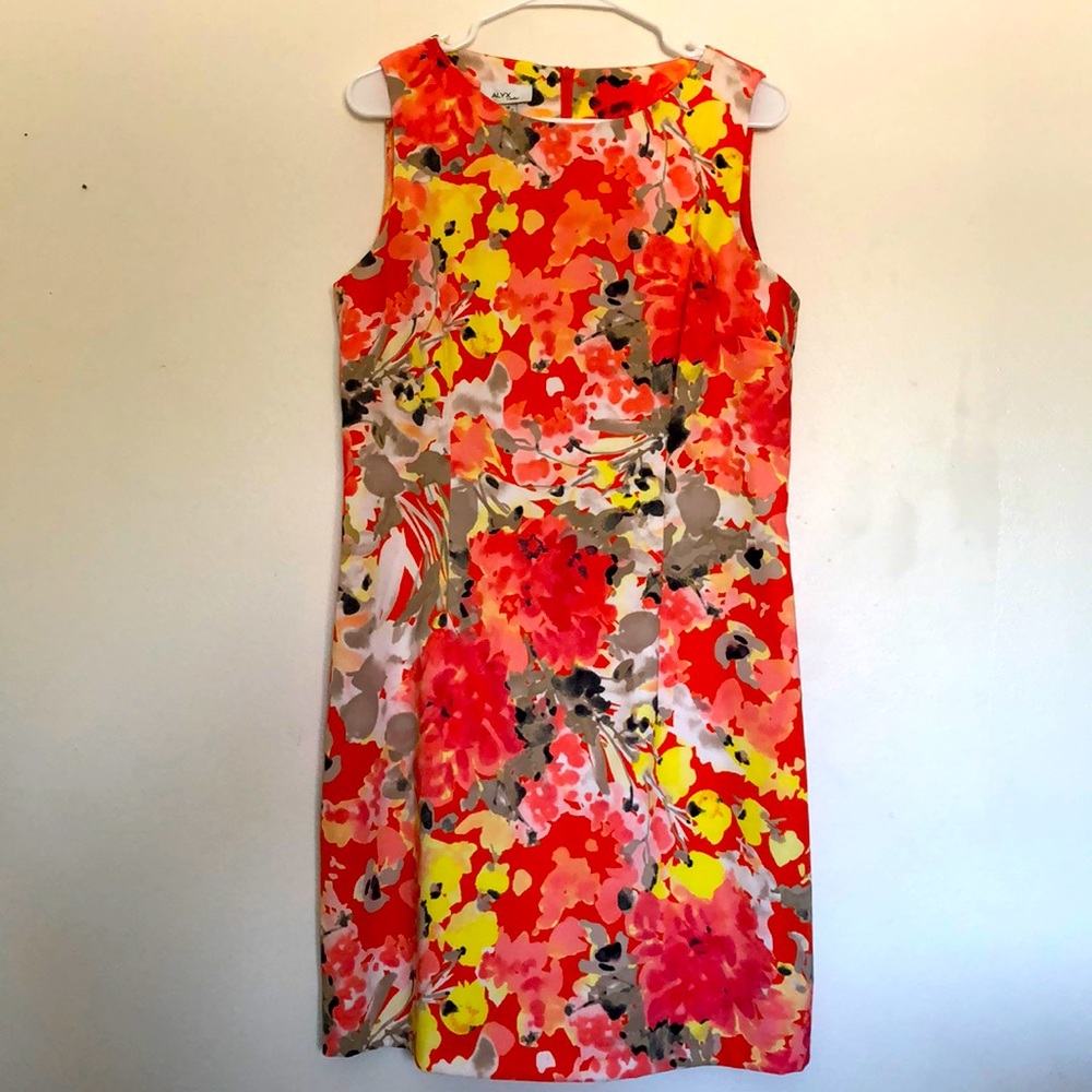 Women’s dress